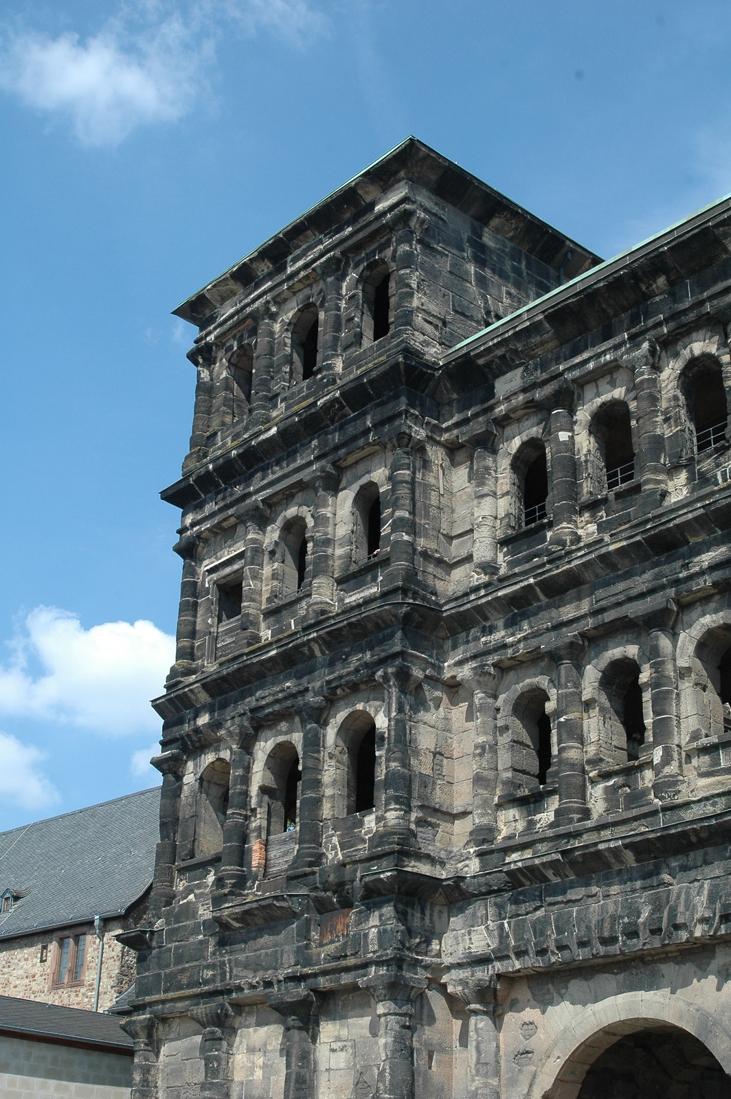 Porta Nigra exterior